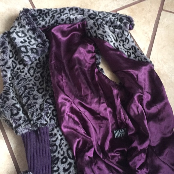 Faux fur vest - Picture 3 of 8